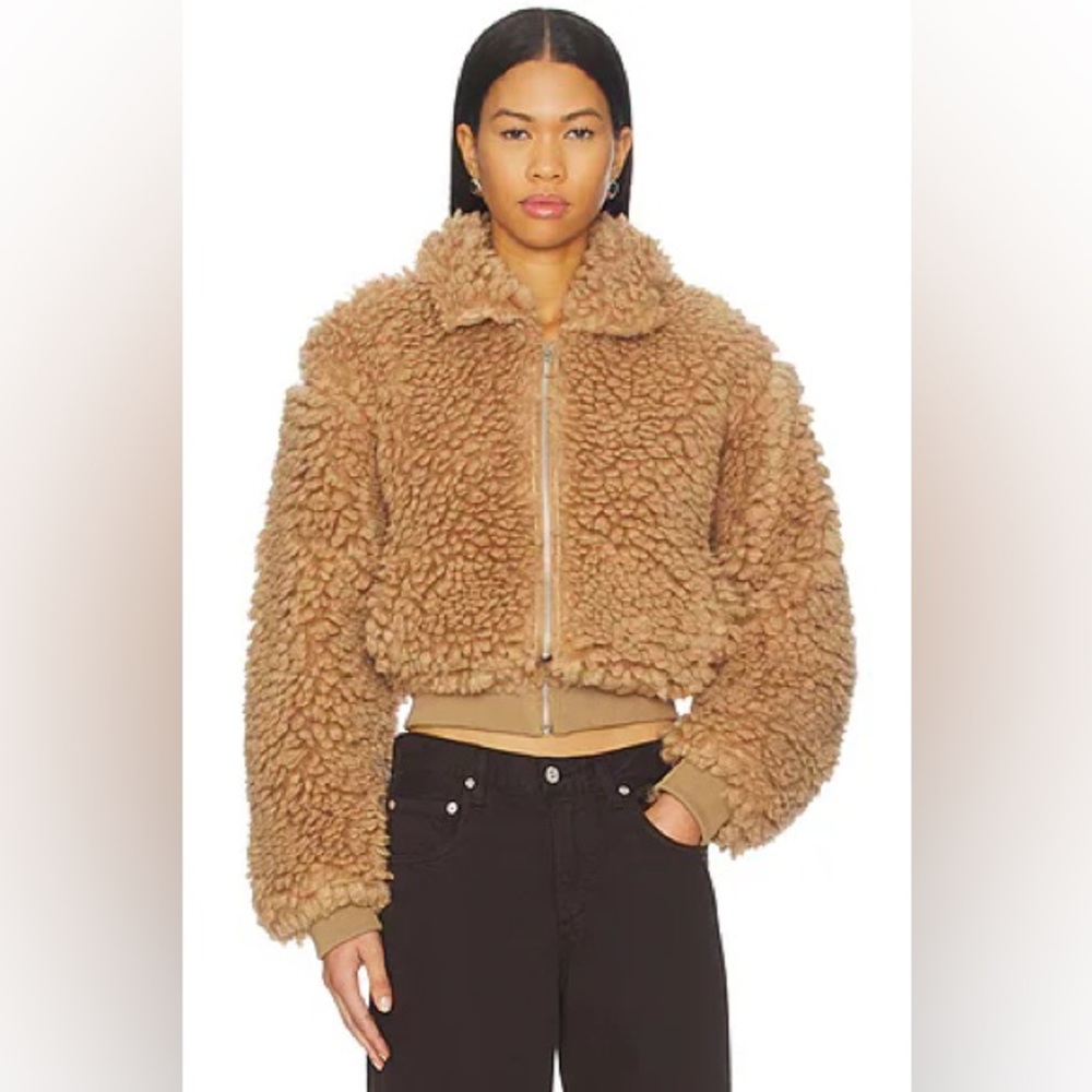 Size M - KellParker tan colored sherpa jacket